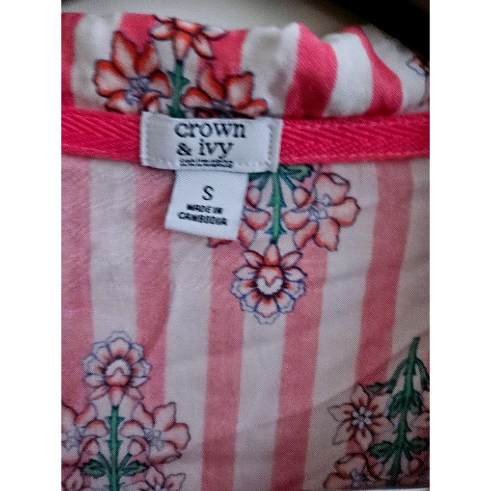 Crown & Ivy Small Pink White Stripe Floral Pajama Set Short Capris 2 Piece - Picture 6 of 11